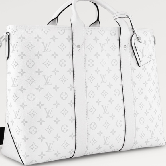 Weekend Tote NM NWT NOT OPENED - Picture 4 of 5